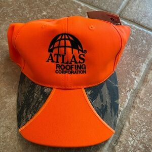 Mossy oak bright orange and woodsy hat. never used w/Atlas roofing emblem